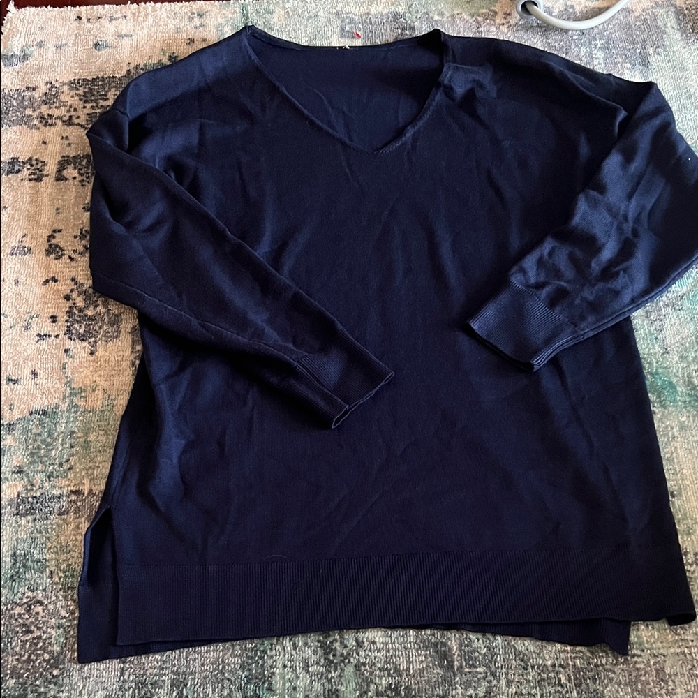 Classic V-Neck Long Sleeve Sweater - Navy